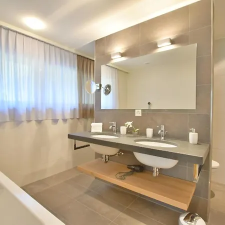 Royal B26 Apartment